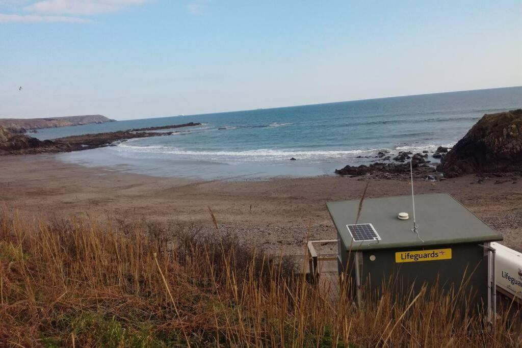 Farm Accommodation - The Lizard Peninsula, Cornwall Helston Bagian luar foto
