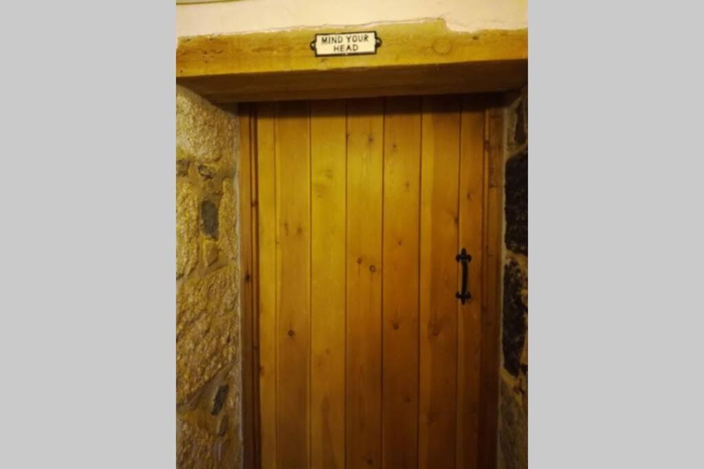 Farm Accommodation - The Lizard Peninsula, Cornwall Helston Bagian luar foto