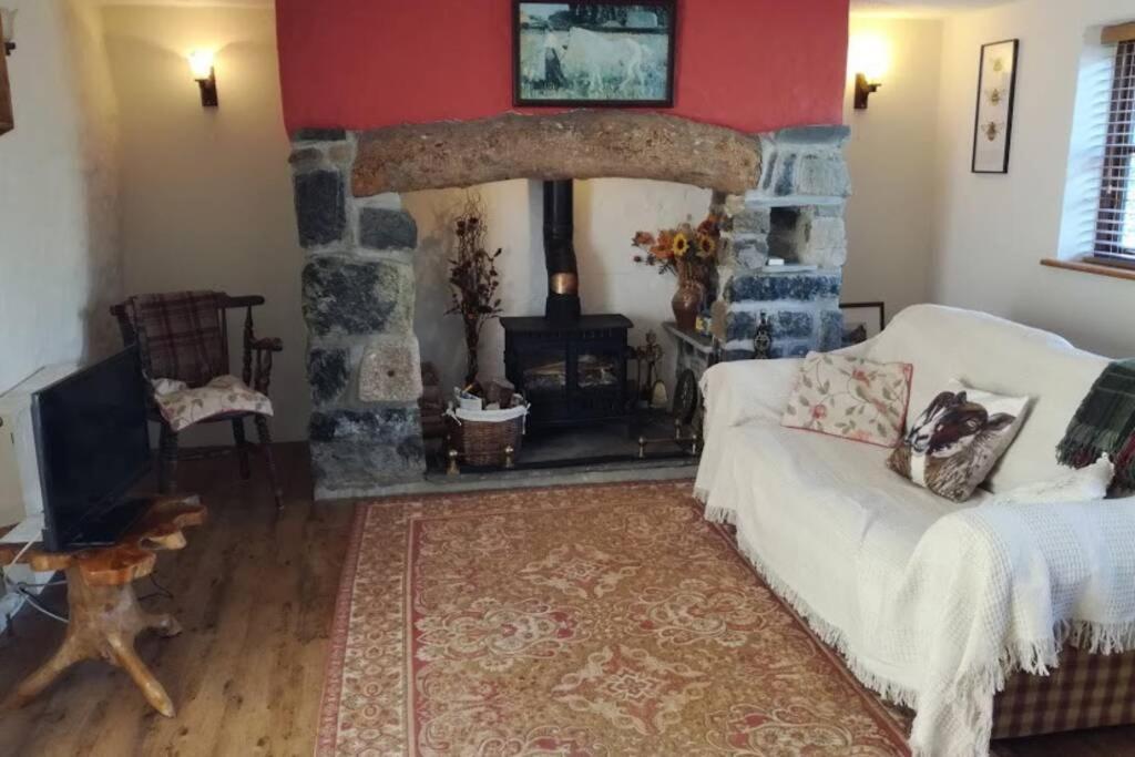 Farm Accommodation - The Lizard Peninsula, Cornwall Helston Bagian luar foto